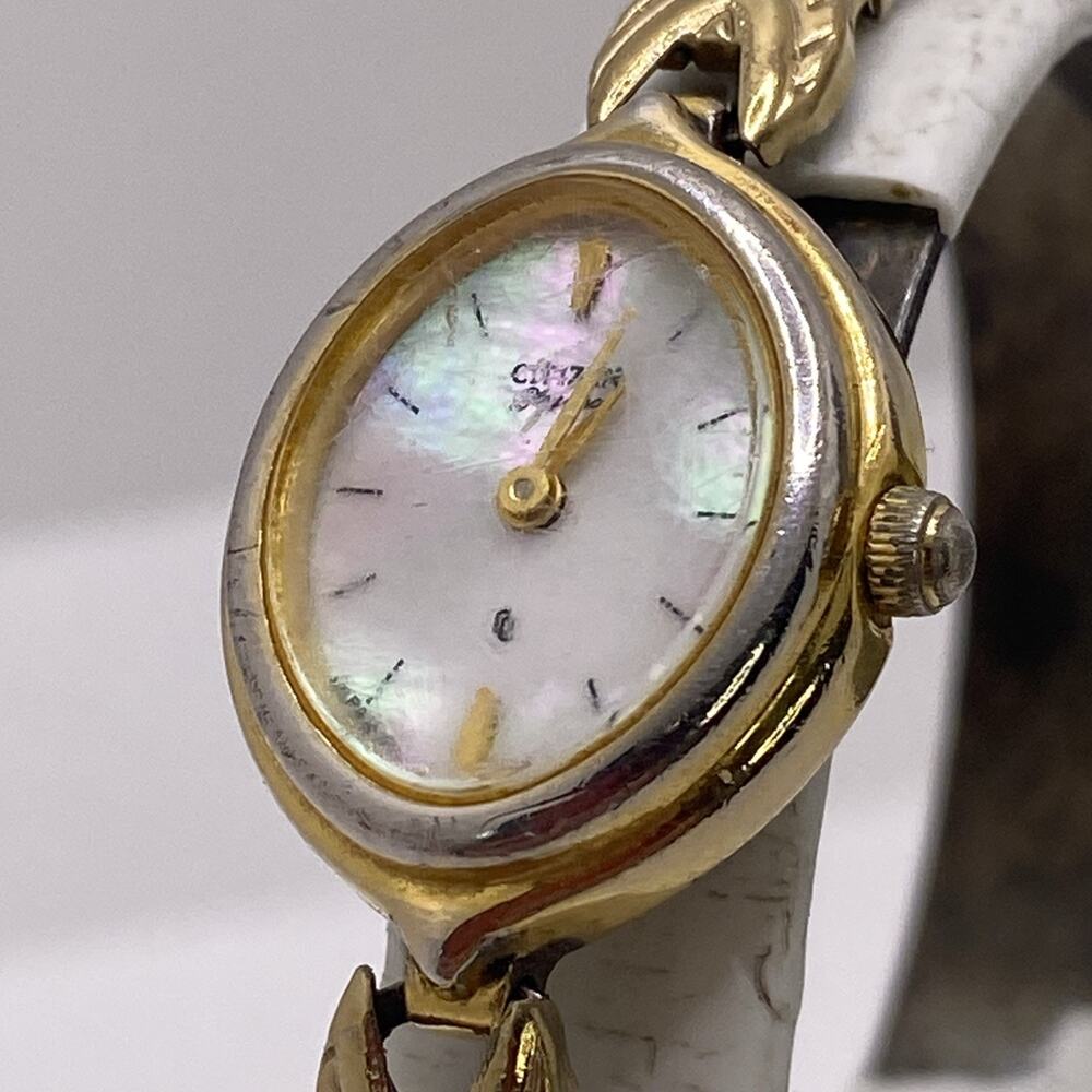 Vintage Citizen Womens Gold Tone Watch New Battery